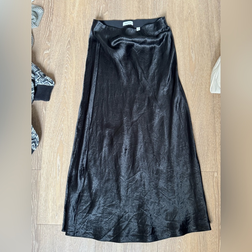 Aritzia Babaton black maxi skirt